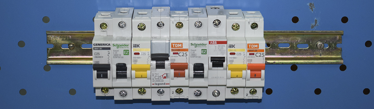 Эксперты проверили надежность автоматических выключателей, реализуемых в красноярских торговых сетях