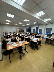 Красноярские лицеисты узнают о составе и качестве любимых пельменей